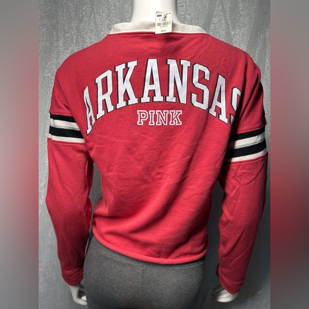 🆕 Victoria secret pink long sleeve crop top ; Arkansas top